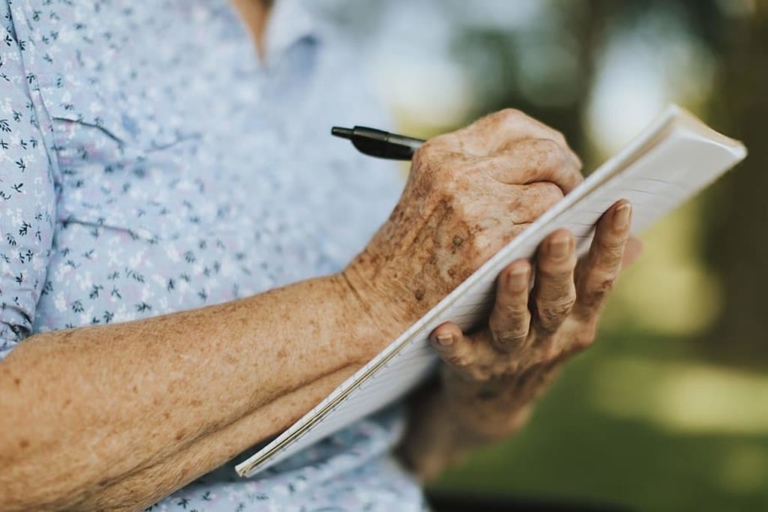Qual a idade máxima para fazer um testamento? Quem tem mais de 90 anos pode ser um testador?
